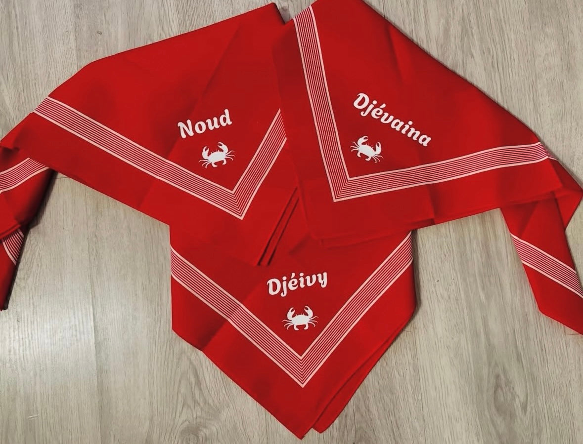 Rode zakdoek met naam